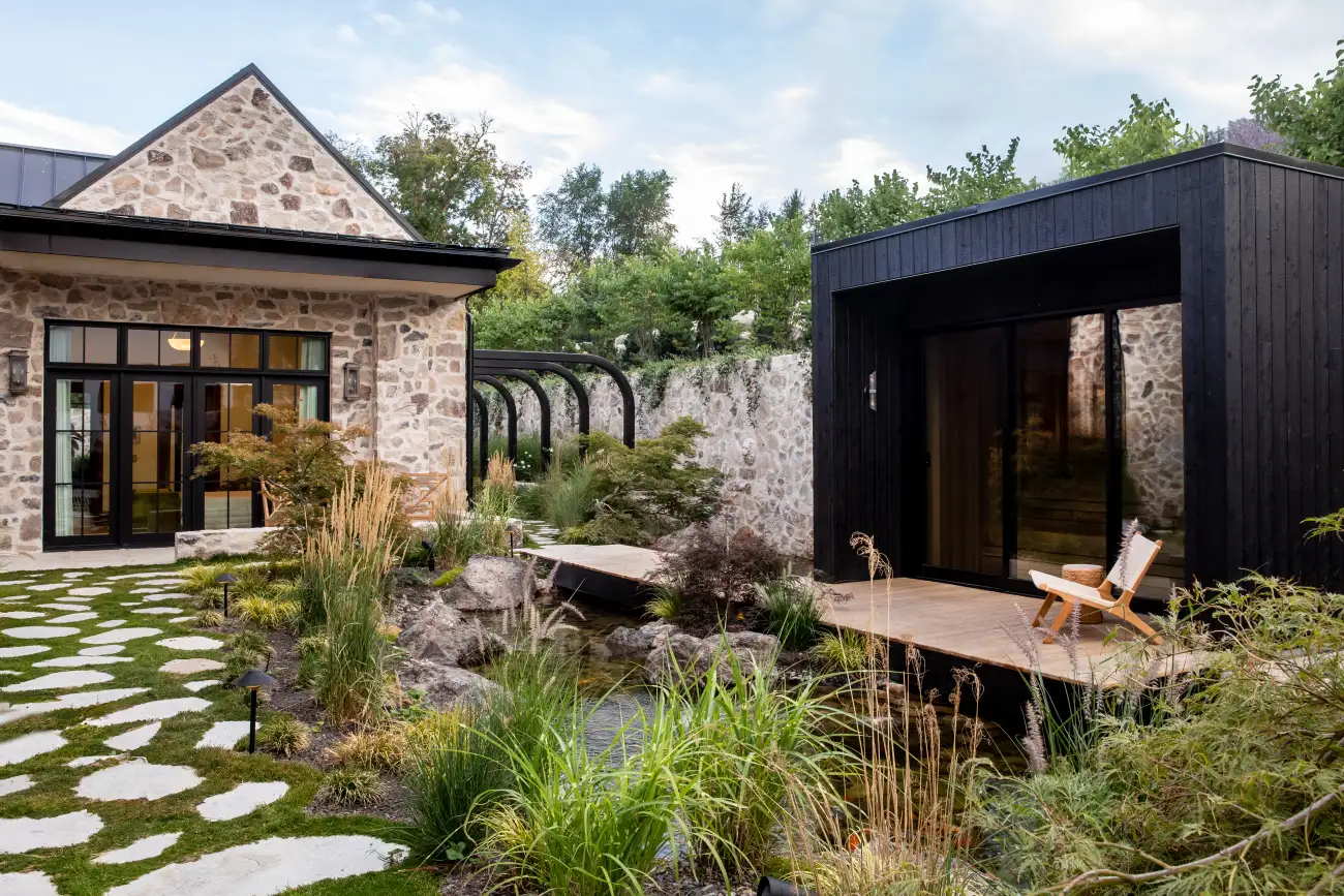Modern Elm rear garden — pond, boardwalk and pavilion. Photo by Lindsay Salazar.