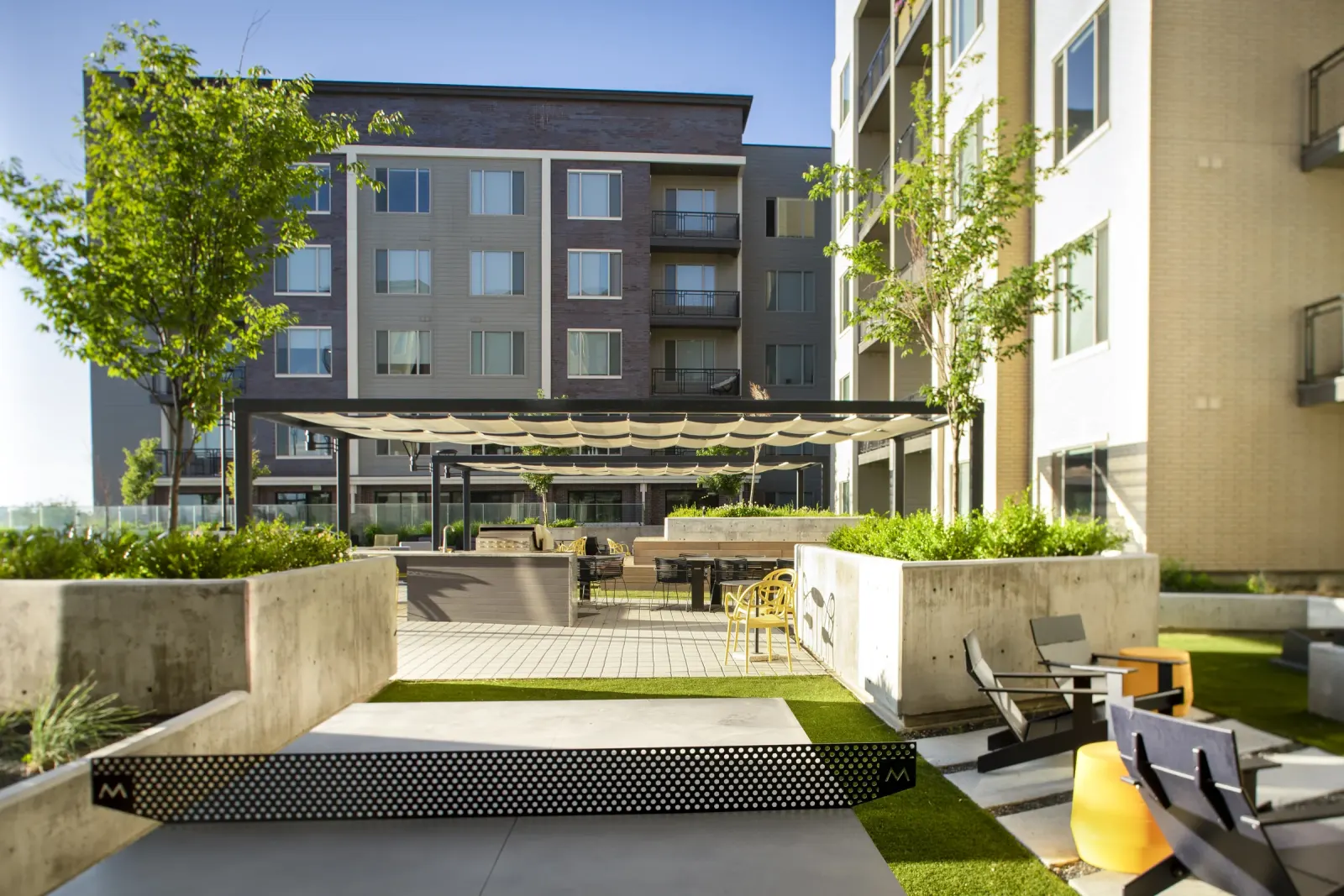 Park Avenue cor-ten bench and pergola courtyard detail