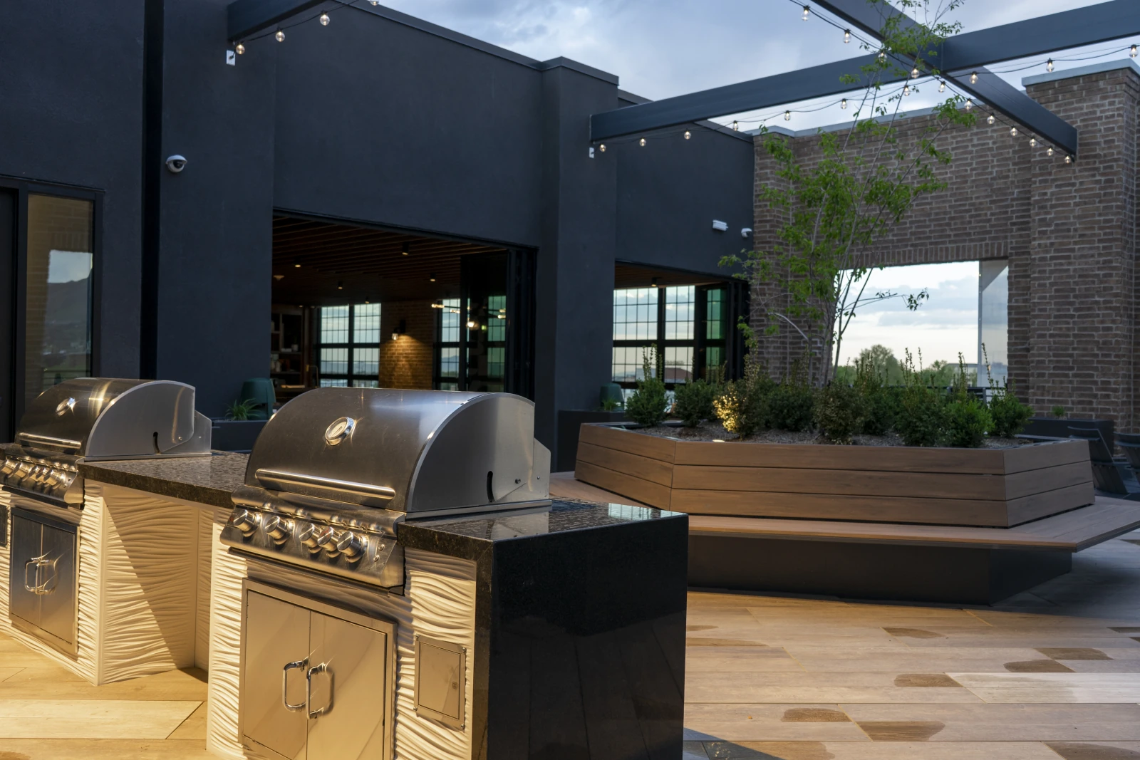 The rooftop, every angle, photo 4 of 6